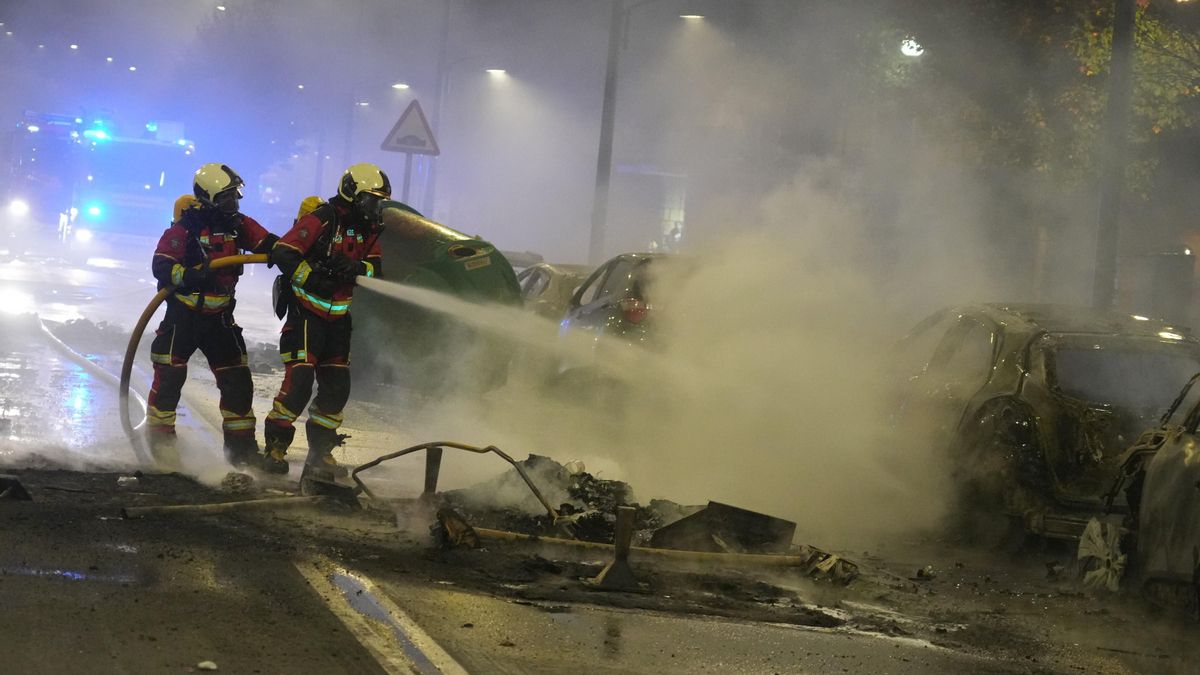 Vehículos incendiados en Bilbao tras la concentración contra Vito Quiles