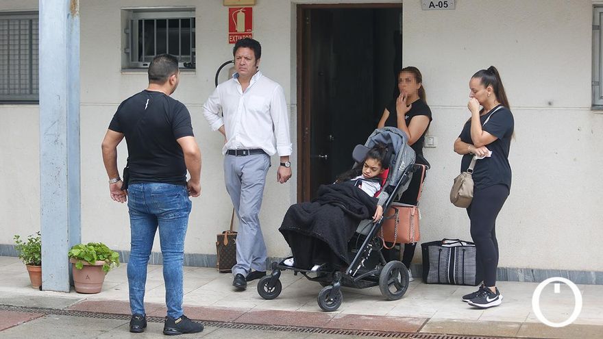 Desahuciada una familia en Córdoba con tres hijos y uno de ellos, con parálisis cerebral