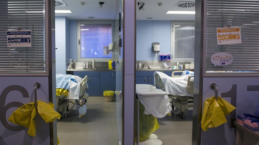 Archivo - Imagen de archivo de una Unidad de Cuidados Intensivos (UCI)