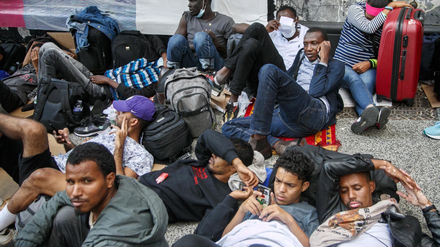 Nueva York reduce más el gasto en crisis migratoria y cancela así otros recortes