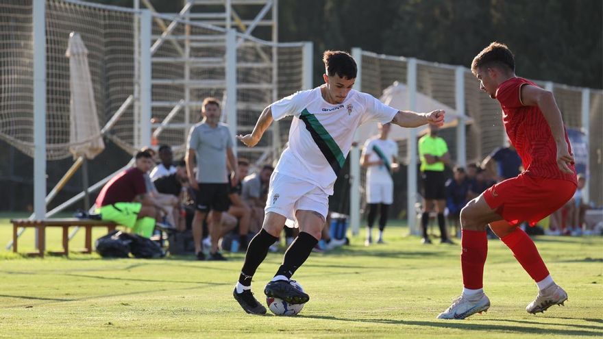 Lance del duelo entre el Sevilla FC y el Córdoba CF