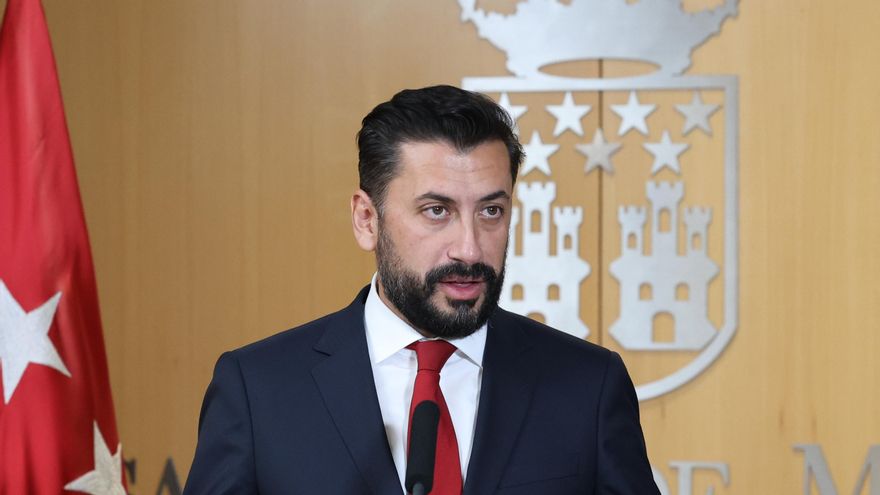 El portavoz del PP en la Asamblea de Madrid, Carlos Díaz Pache en rueda de prensa.