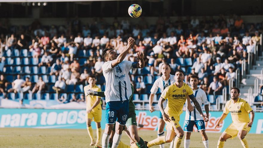 Gallego salva un punto de un Tenerife peleado con la eficacia