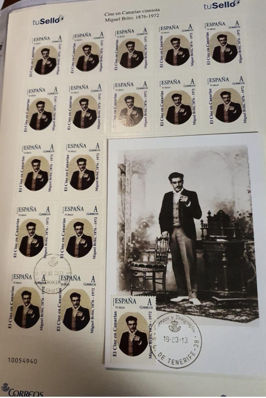 Hoja de sellos alusiva al cine en Canarias y a Miguel Brito.