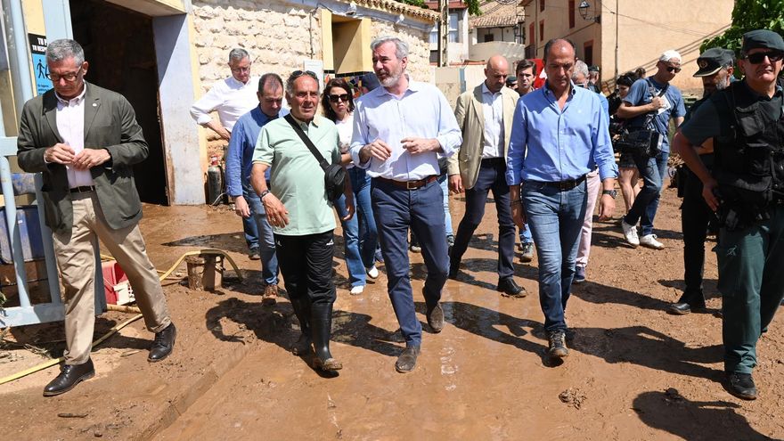Azcón admite que estaba de boda durante la riada e ironiza con su tardanza en regresar: "No tenía Falcon"
