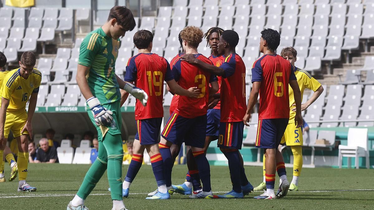 Las imágenes del partido España - Ucrania Sub 17 en El Arcángel
