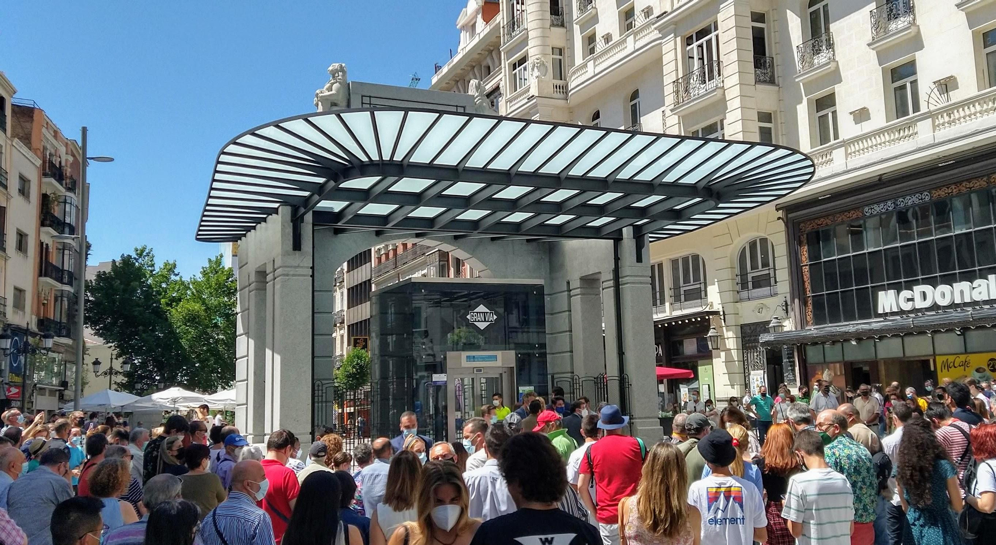 Estación Gran Vía - vista exterior entrada principal