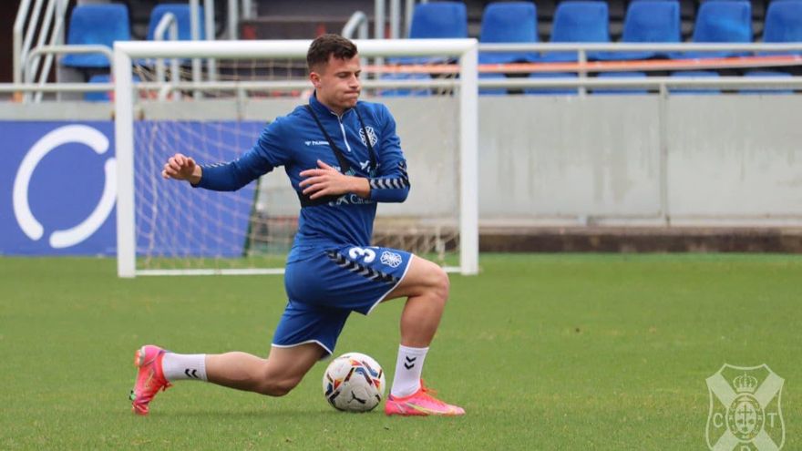 Valera regresa antes de lo previsto tras concentrarse con la selección