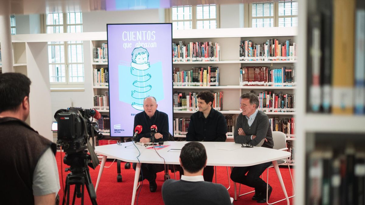 El programa 'Biblioteca Activa' refuerza la red municipal con encuentros literarios y 'cuentos que abrazan'
