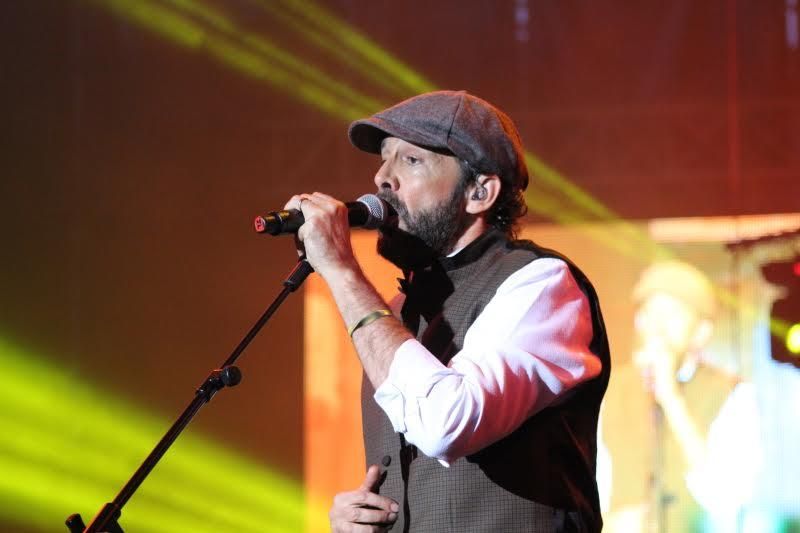 Juan Luis Guerra, durante su actuación en Santa Cruz de La Palma. Foto: JOSÉ AYUT.