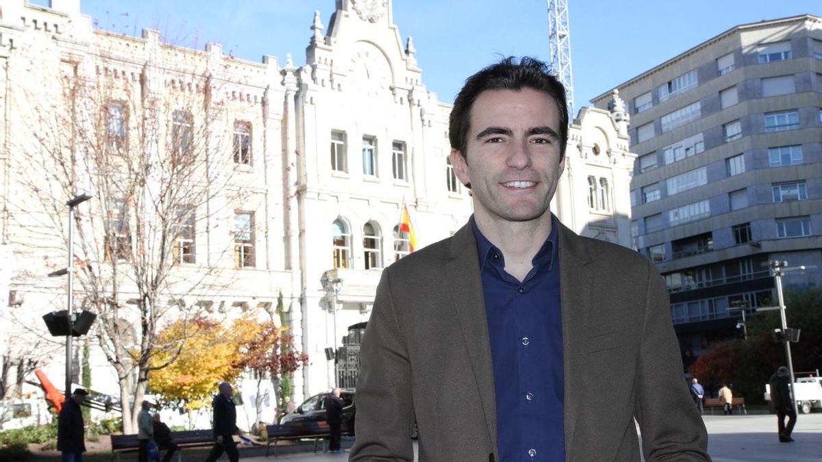 PSOE considera "una victoria ciudadana" la retirada del Metro-TUS