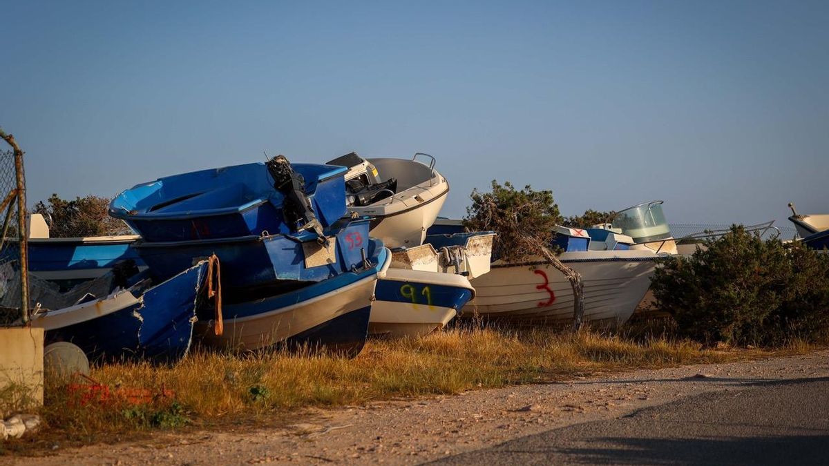 Lanchas, pesqueros o simples bañeras, todo vale para hacer negocio con la migración.