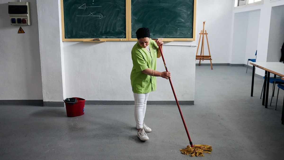 En Escob Go entienden los servicios de limpieza como organización doméstica, por lo que también prestan lo que llaman atención domiciliaria: cuidado de niños o acompañamiento de mayores