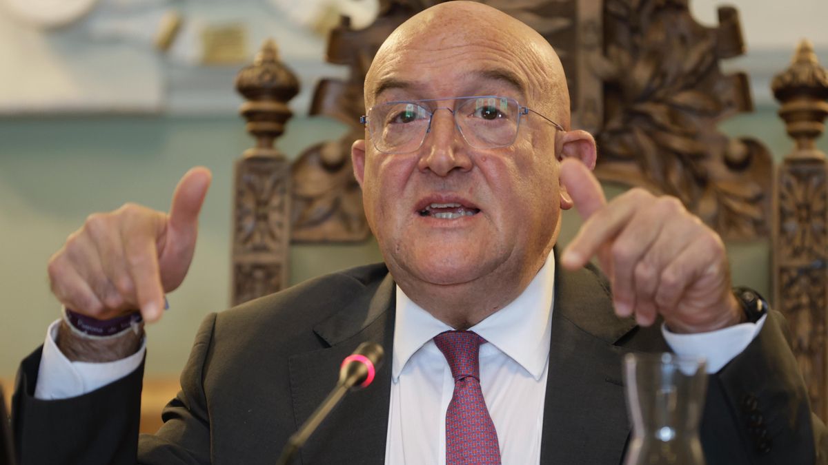 El chófer del alcalde de Valladolid cesa en su puesto en plena trifulca por el uso del coche oficial