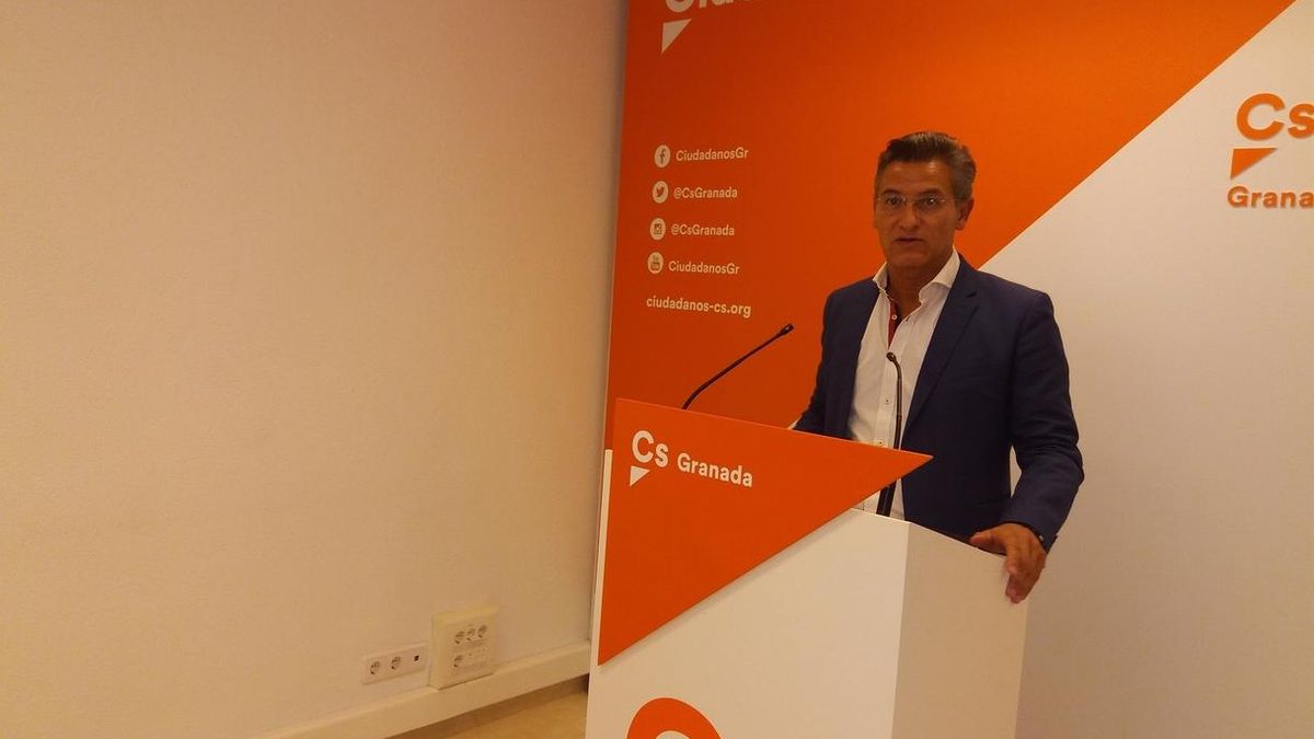 Cs exige a Cuenca su dimisión al año de su investigación judicial o forzará su reprobación en pleno