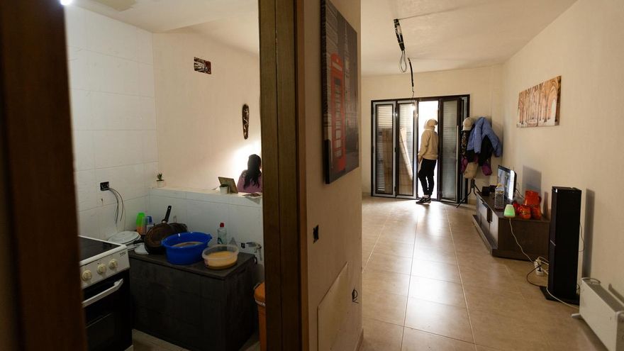 Un “chollo” por 500 euros al mes se convierte en una "estafa" inmobiliaria: “Estoy luchando por un techo”