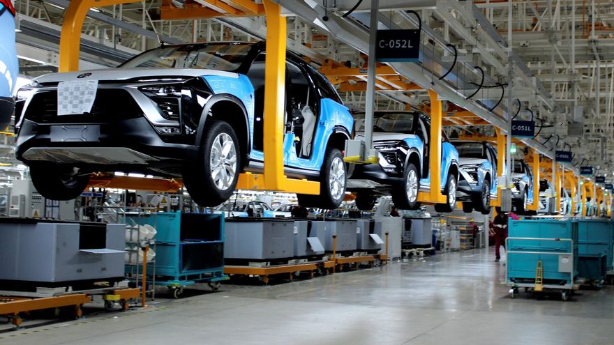 China logra un récord de ventas de coches electrificados con una cuota del 61%