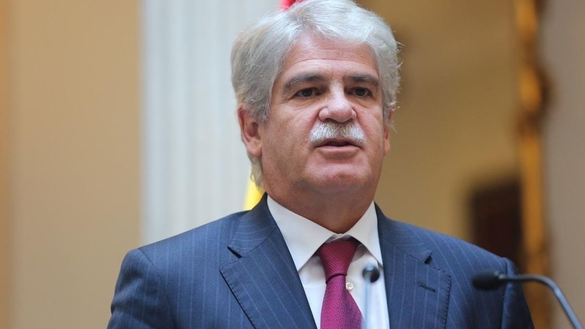 Dastis ve posible una reforma de la Constitución que permita "acercarse al Estatut de 2010"