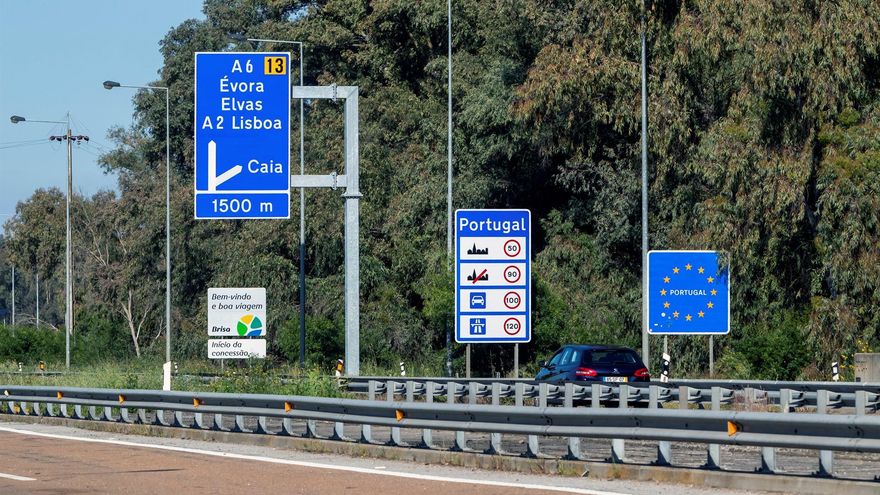 El Gobierno de Portugal no va a exigir a los trabajadores transfronterizos ni a las personas que pasaron la covid-19 en los últimos seis meses que presenten un test con resultado negativo para poder entrar en el país por vía terrestre.