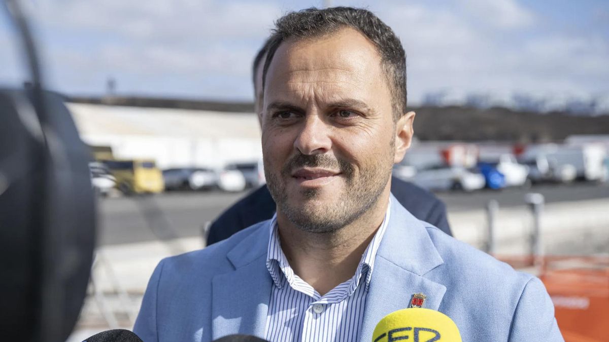 Salvamento Marítimo responde al alcalde de Arrecife que los dos rescates esta madrugada fueron en zona SAR española