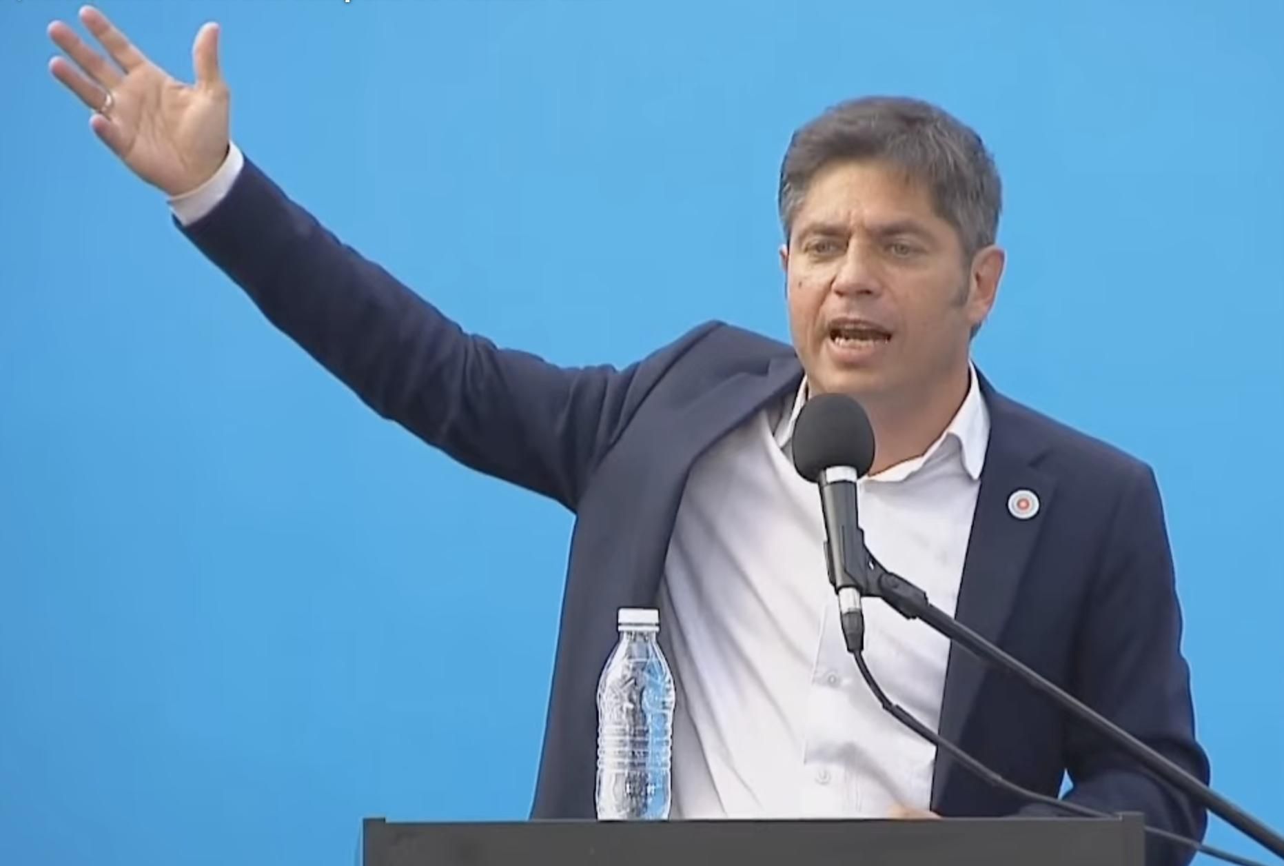 El gobernador Axel Kicillof en el cierre de campaña en San Martín