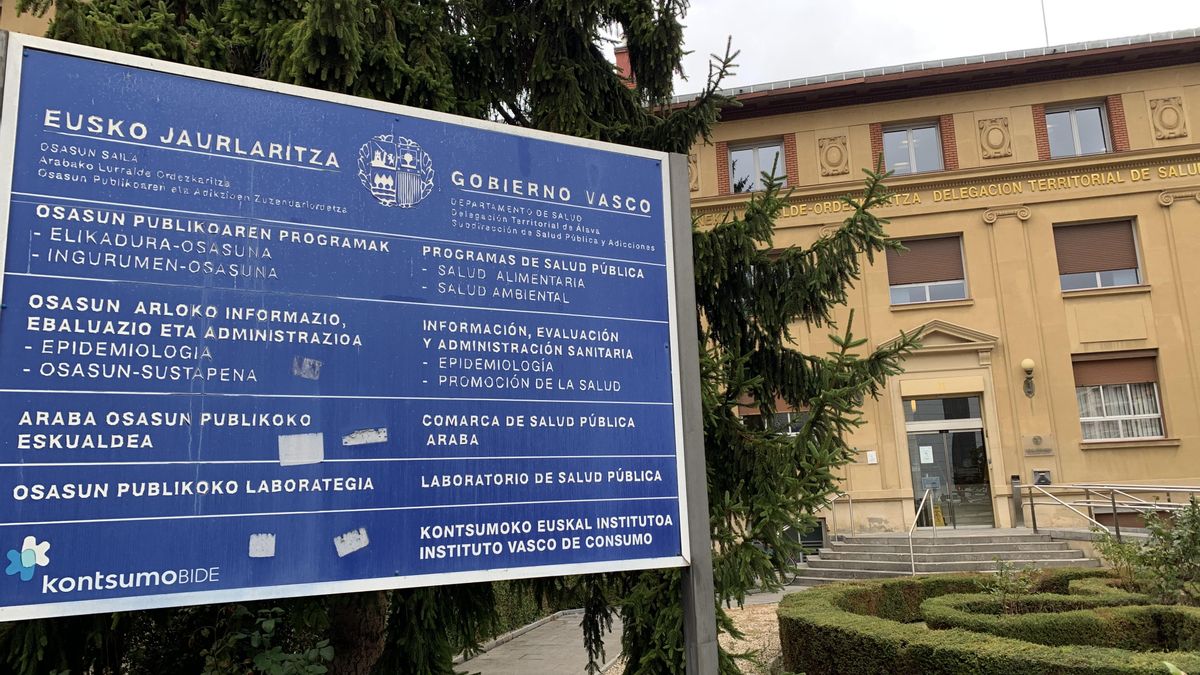 Una reorganización en Salud eliminará las delegaciones en Álava, Bizkaia y Gipuzkoa para controlar más las externalizaciones