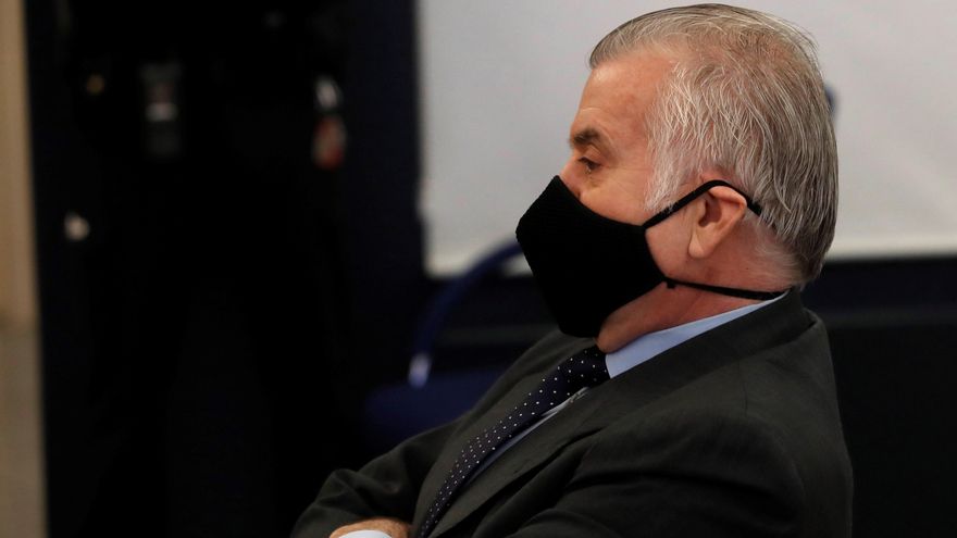 El juicio a Luis Bárcenas por la caja "b" del PP se reanuda este lunes con su declaración como acusado, cuyo contenido ya ha ido anticipando con sus revelaciones en otras causas que afectan al PP (Púnica y Kitchen). EFE/Juan Carlos Hidalgo/Archivo