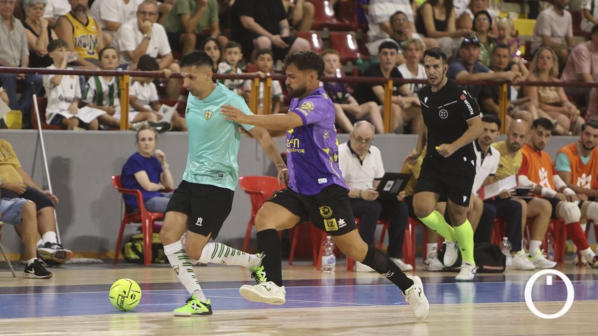 El partido amistoso del Córdoba Patrimonio contra el Jaén FS, en imágenes