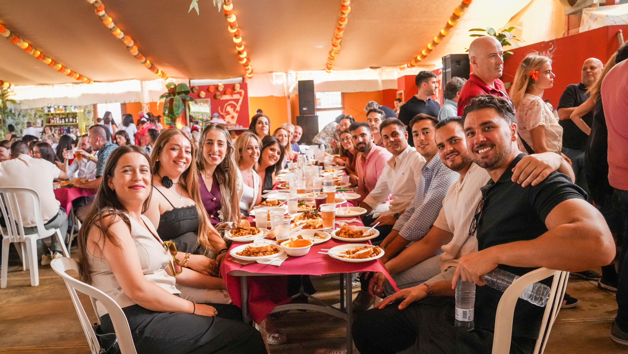 Comidas de empresas y amigos en la Feria de Córdoba
