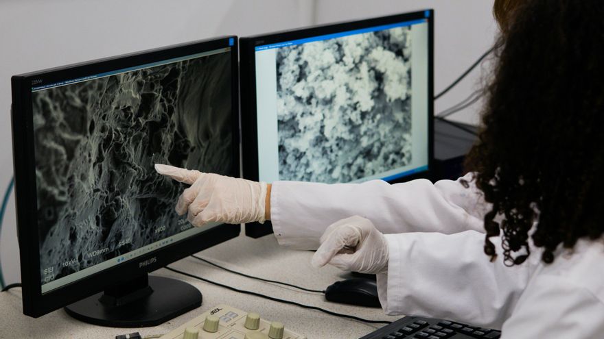 El cáncer podría tener un ‘arma secreta’ contra el alzhéimer: una proteína que reduce las placas es la clave