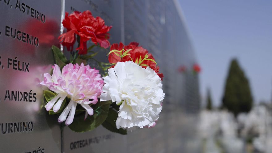 El 'topo' de casi dos metros y otros 198 represaliados, homenajeados en Valladolid