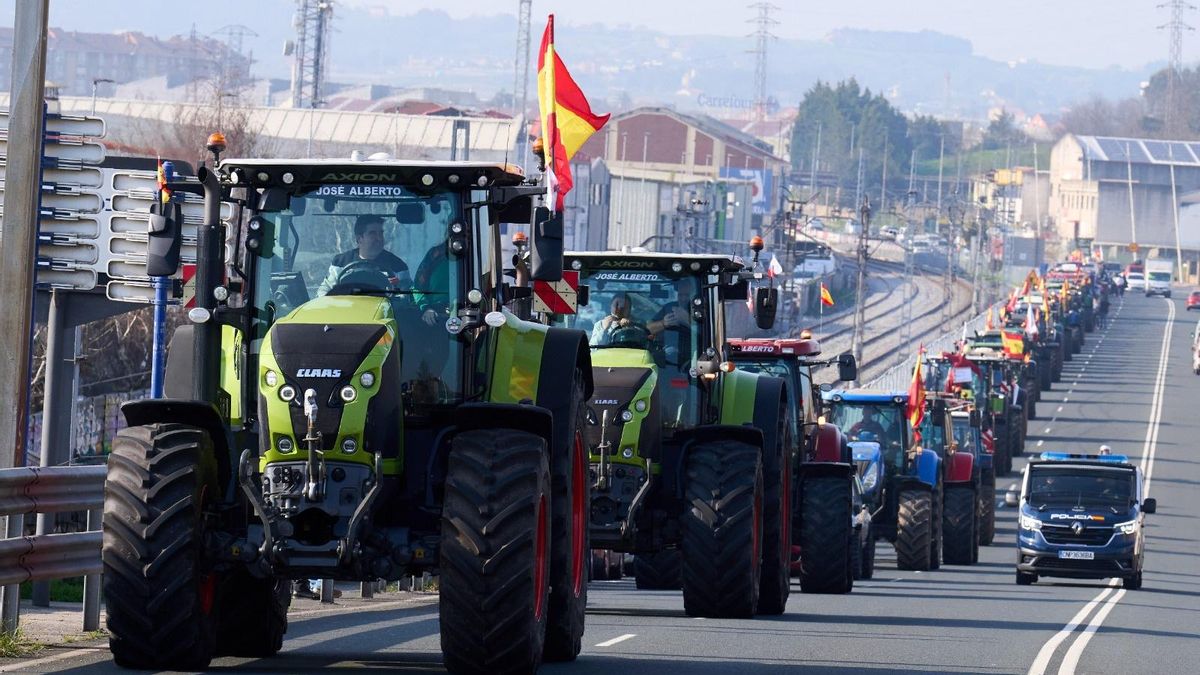Tractorada convocada por el sindicato Solidaridad en Santander