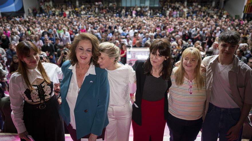 La vicepresidenta segunda y ministra de Trabajo, Yolanda Díaz, junto con Carla Antonelli.