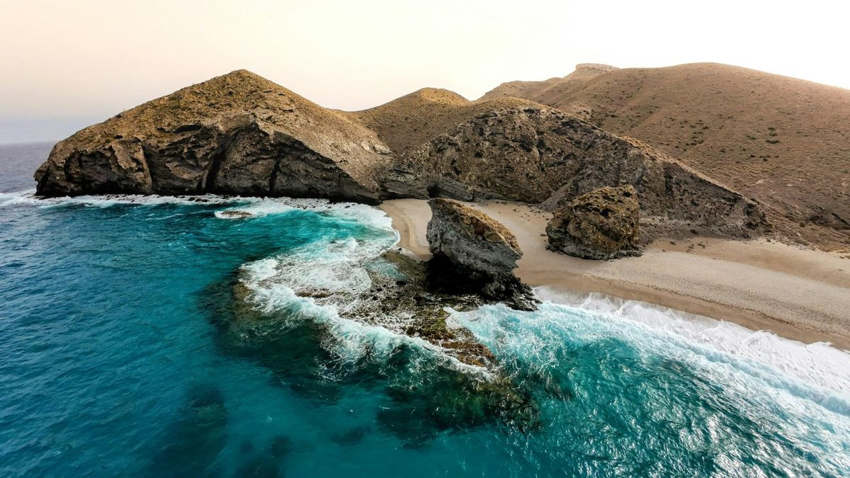 Playa de Los Muertos, en Almería.
