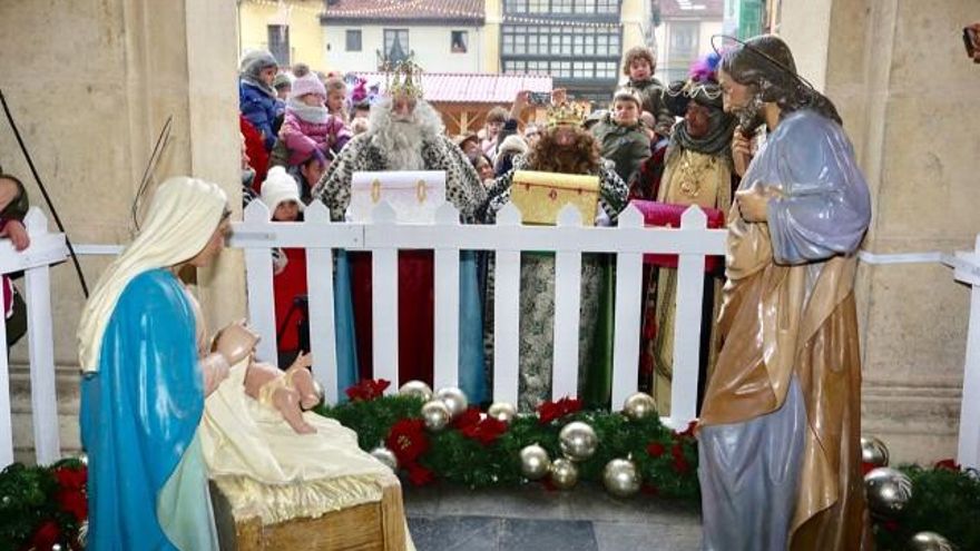 Carlos S. Campillo / ICAL Recepción de SS.MM los Reyes Magos en el Ayuntamiento de León