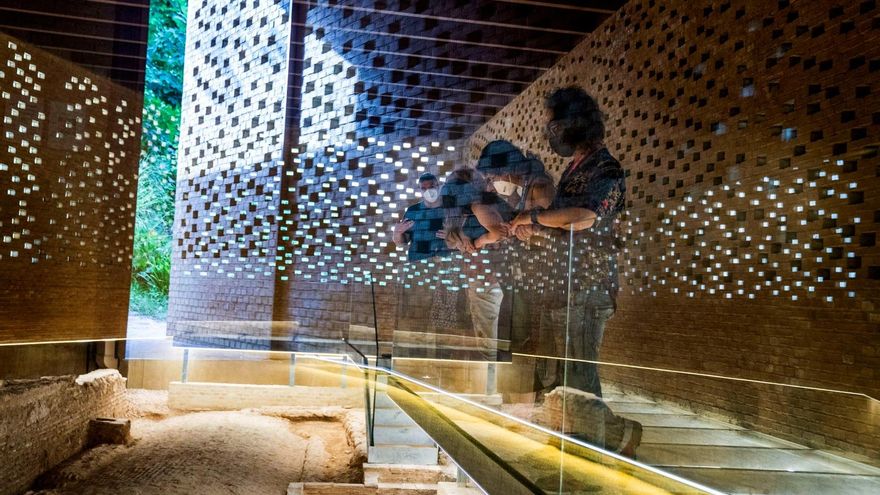 Visita guiada a la bodega medieval de Bombas Gens.