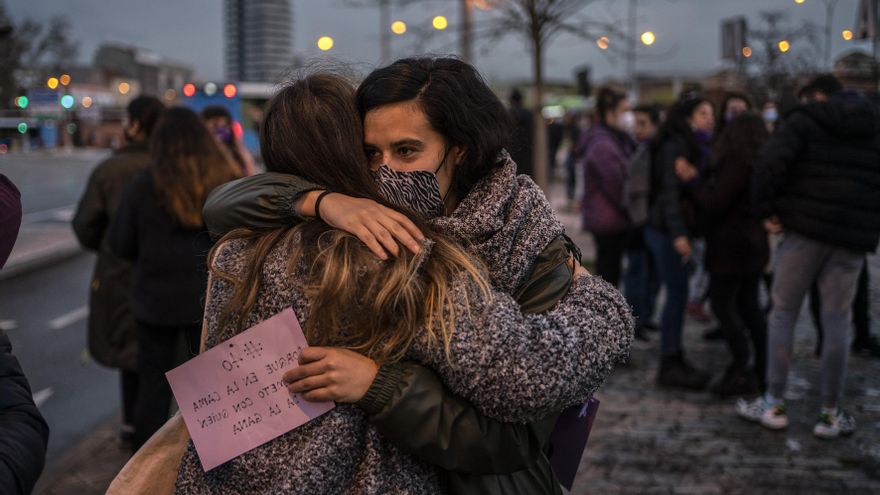 Las concentraciones feministas por el 8M se han desplazado a través de la capital proclamando mensajes de igualdad, compromiso y sororidad
