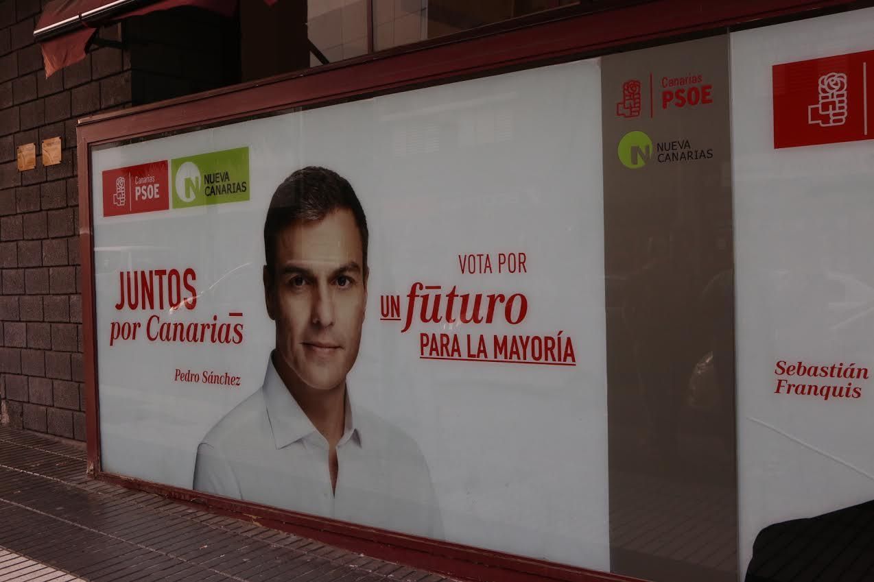 'Pegada de carteles' de PSOE-NC.