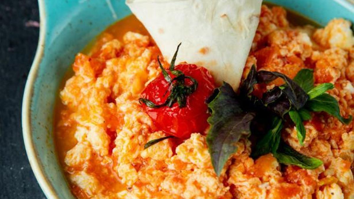 Una receta griega, fácil y deliciosa para preparar una cena rica en proteínas