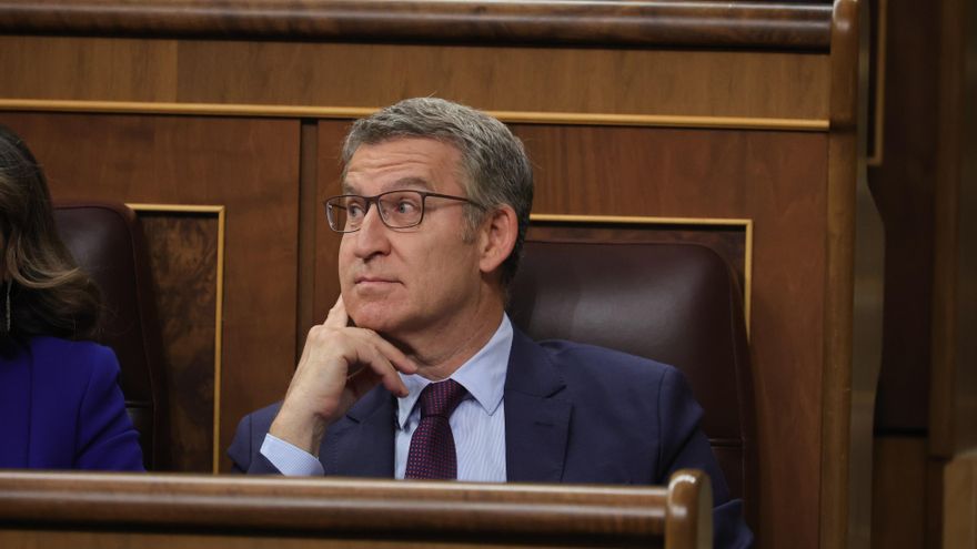 Feijóo desbarata la estrategia del PP al abrirse a una moción de censura con Puigdemont