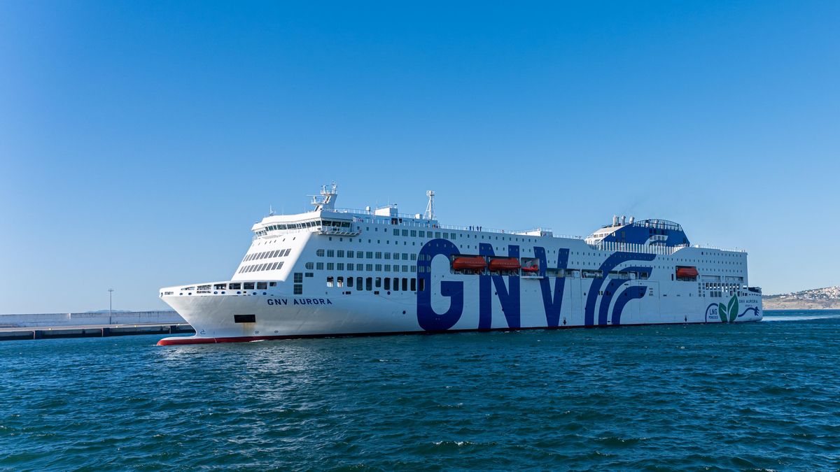 El ferry Aurora de GNV en navegación.