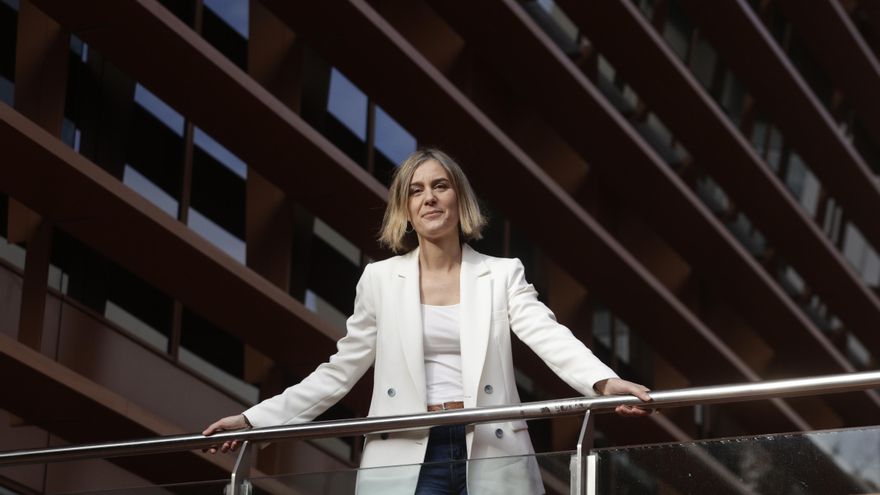 La líder de En Comú Podem en el Parlament, Jéssica Albiach, analiza en una entrevista con EFE la propuesta de acuerdo de claridad que el presidente catalán, Pere Aragonès, pretende impulsar en 2023 en Cataluña para un referéndum pactado con el Estado. EFE/Quique Garcia