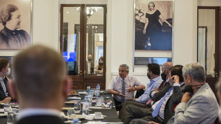 Si hay rebrote, el Gobierno prevé reforzar ayudas a personas y empresas