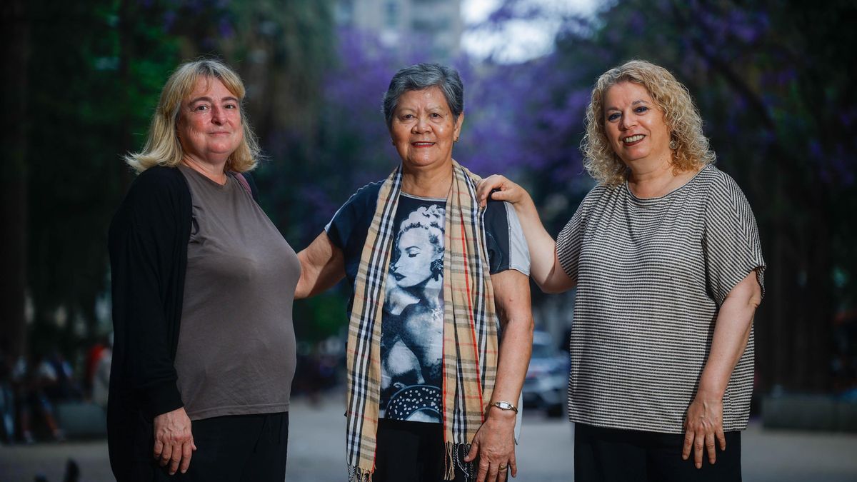 De izquierda a derecha: Marta López, Rosa Tuluyán y Fàtima Ahmed, representantes de grupos protestantes, católicos y musulmanes del Raval