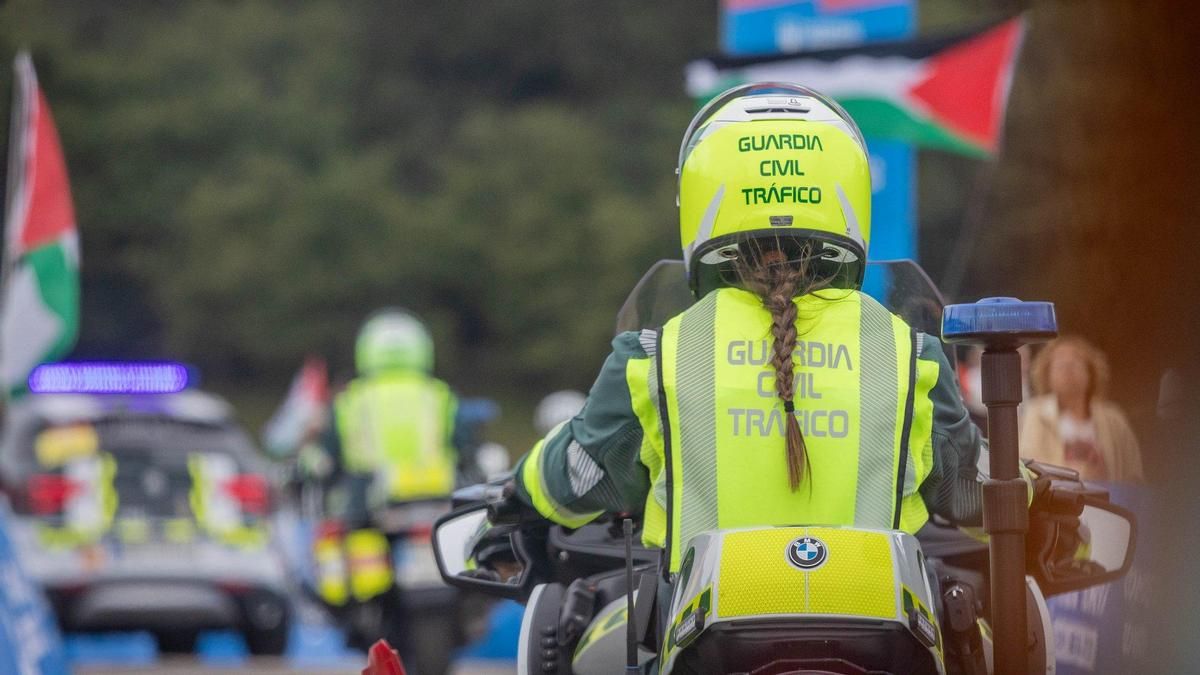 Guardia Civil en La Vuelta.