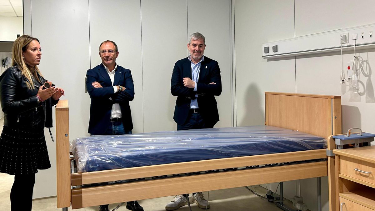 Ángeles Fernández, Sergio Rodríguez y Fernando Clavijo visitaron las obras del nuevo complejo sociosanitario de La Palma.