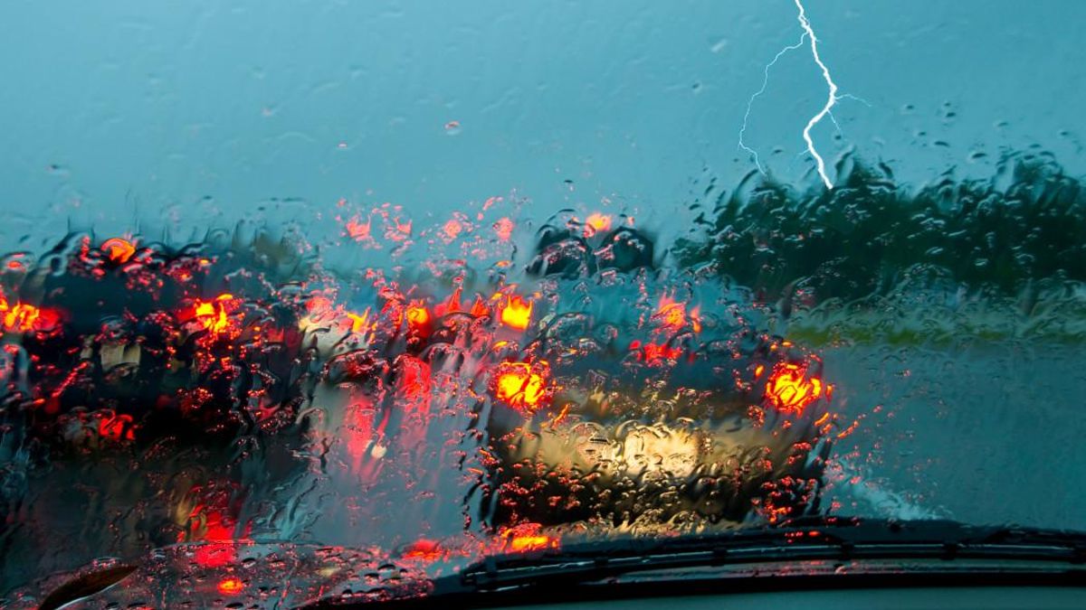 Cómo actuar si te encuentras una emergencia en carretera