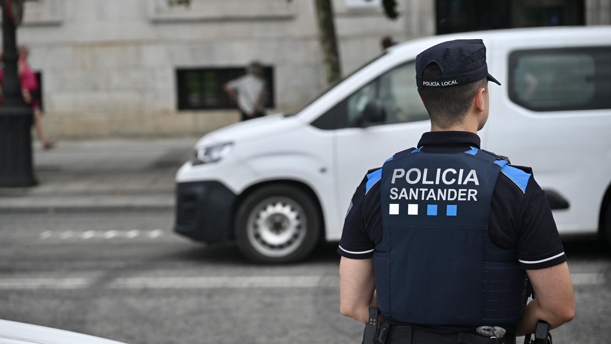 Policía Local de Santander.