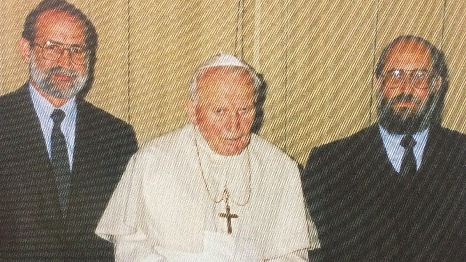 Juan Pablo II y los Figari
