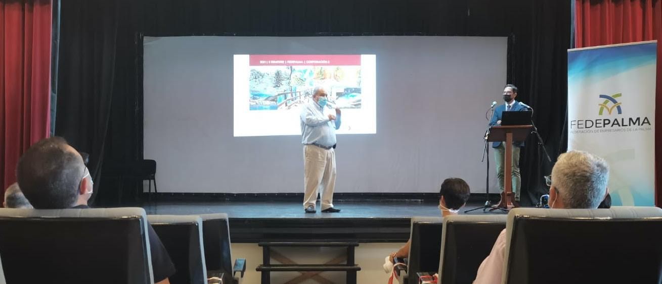 Un momento de la presentación del informe.